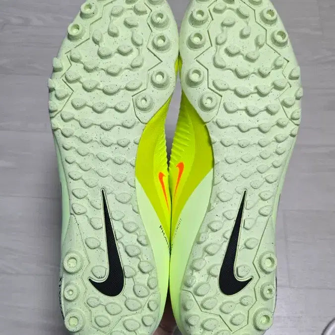 [BUNJANG] Nike ReactX Phantom 6 Pro TF Soccer Cleats / 나이키 리액트X 팬텀6 로우 프로 TF 305mm 판매합니다 풋살화