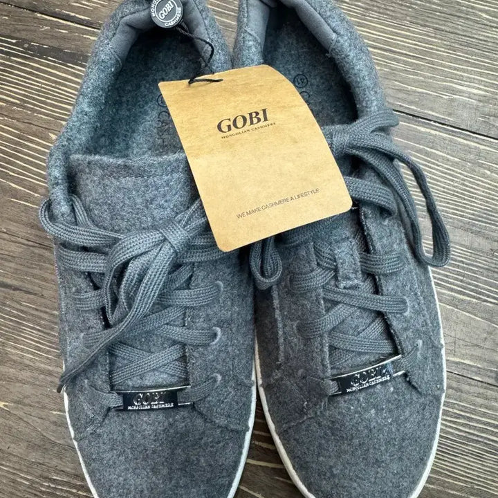 [BUNJANG] Cashmere Sneakers (265) / 고비 텍달린 캐시미어 스니커즈 (265)