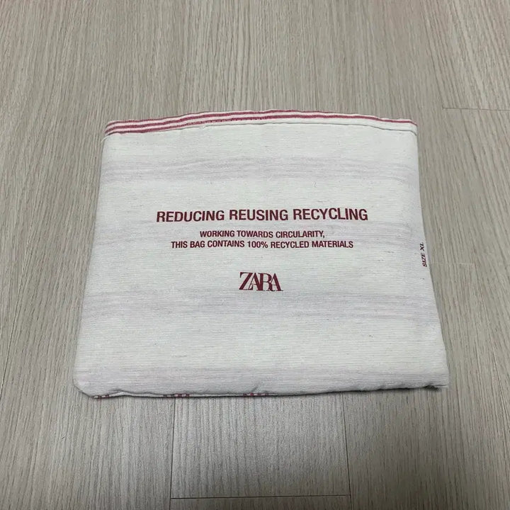 [BUNJANG] Zara 25 Season Reusable Eco Bag XL Red Stripe / 자라 25시즌 리유저블 에코백 XL 레드 스트라이프 새상품