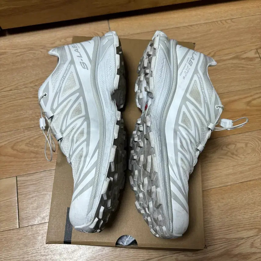 [BUNJANG] Salomon XT-6 White Sneakers / [275] 살로몬 XT-6 화이트