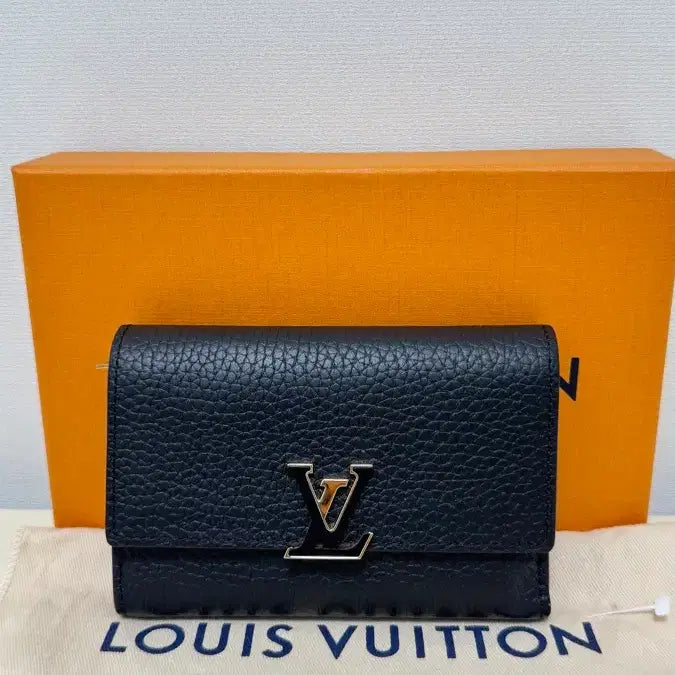 [BUNJANG] Capucines Women's Wallet / (새상품) / (정품) 카퓌신 여성 반지갑 정가146만