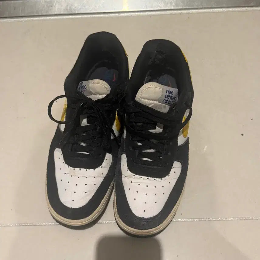 [BUNJANG] Nike Air Force Athletic Black and White Sneakers / 나이키 에어포스 애슬레틱 검노 250