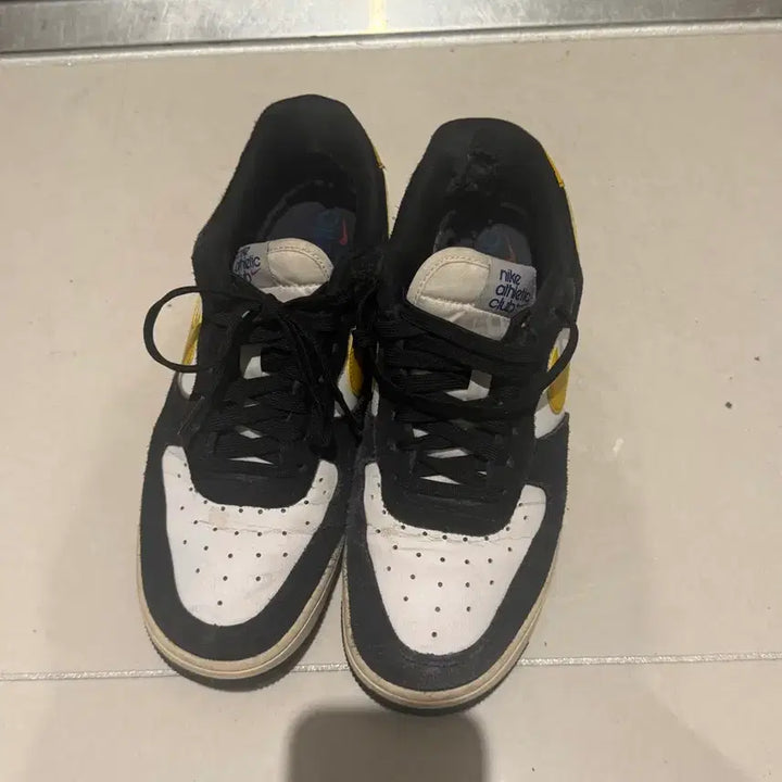 [BUNJANG] Nike Air Force Athletic Black and White Sneakers / 나이키 에어포스 애슬레틱 검노 250