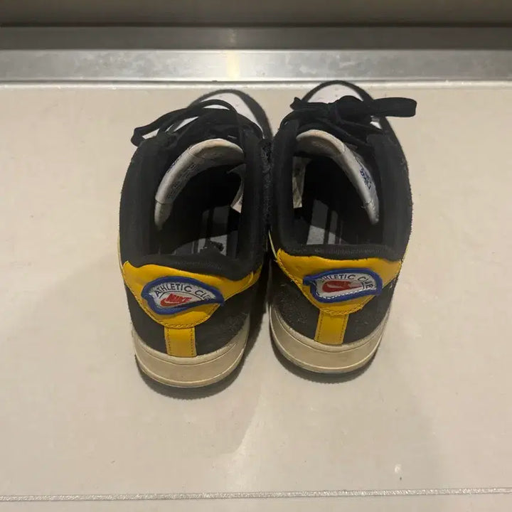 [BUNJANG] Nike Air Force Athletic Black and White Sneakers / 나이키 에어포스 애슬레틱 검노 250