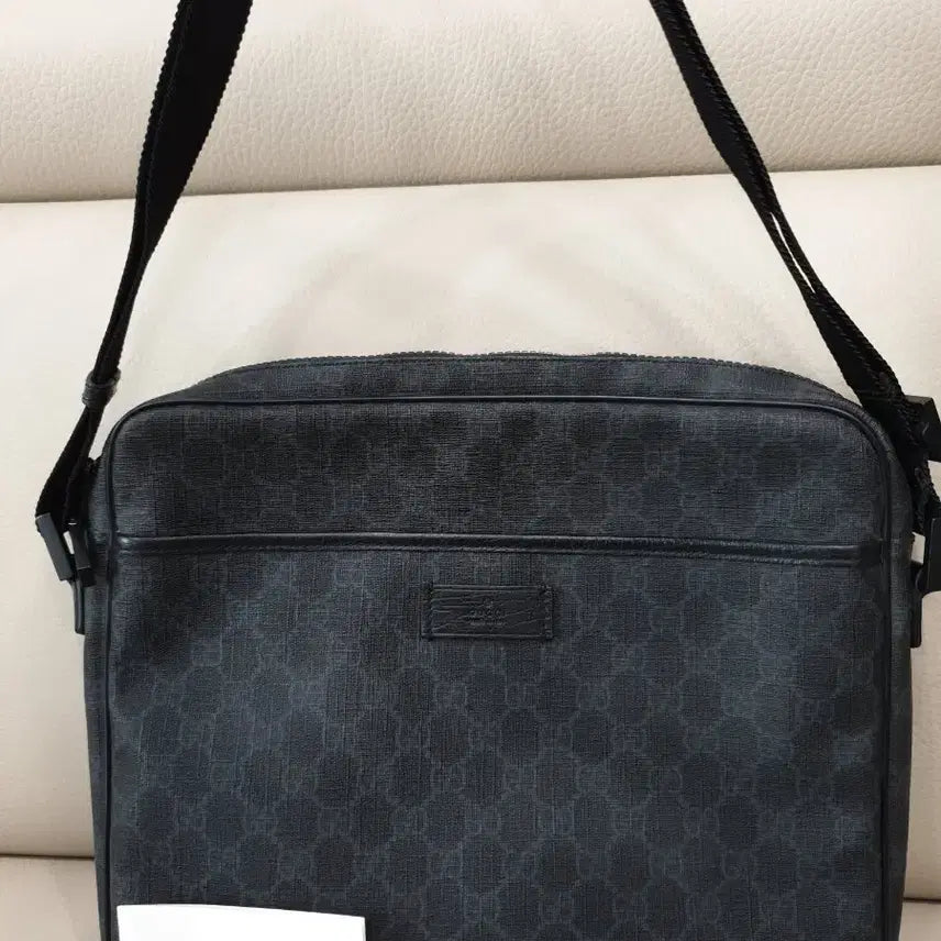 [BUNJANG] Gucci GG Supreme Briefcase Messenger Bag / GUCCI 정품 구찌 GG 슈프림 브리프케이스 메신저백 블랙 레더