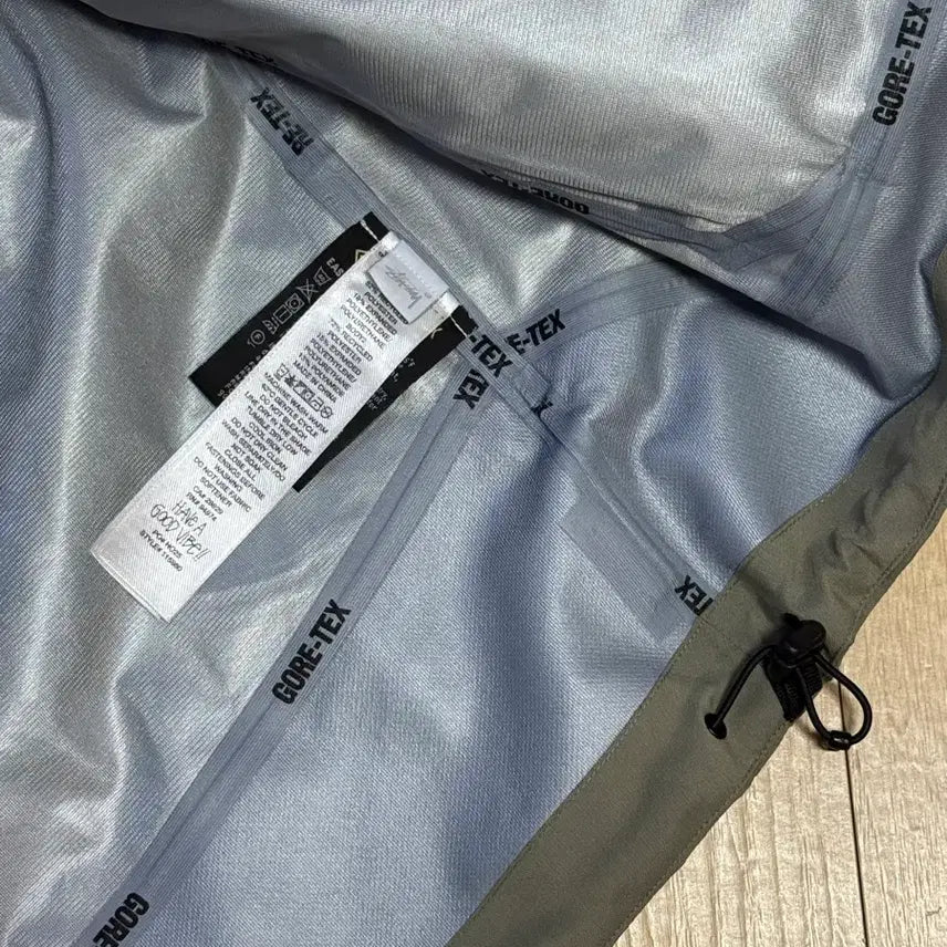 [SOLD OUT] [XL] 스투시 고어텍스 가이드 쉘 자켓 디지 카모