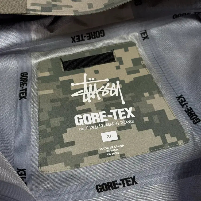 [SOLD OUT] [XL] 스투시 고어텍스 가이드 쉘 자켓 디지 카모