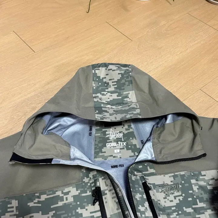 [SOLD OUT] [XL] 스투시 고어텍스 가이드 쉘 자켓 디지 카모