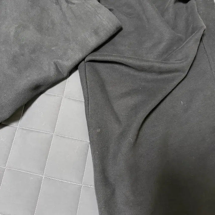 [SOLD OUT] 파아카이브 오버사이즈 스웻팬츠 2