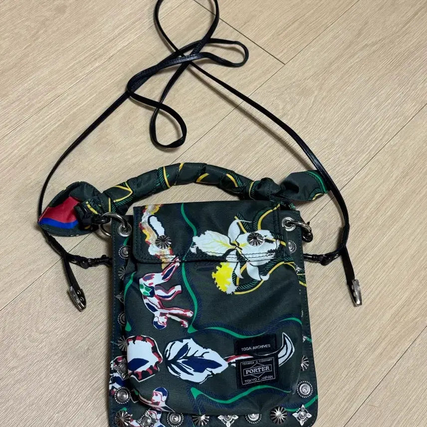 [BUNJANG] Porter x Toga Archives Aoyama Limited Edition Shoulder Pouch Crossbody Bag / 포터 x 토가 아카이브 숄더 파우치 크로스백 아오야마 한정
