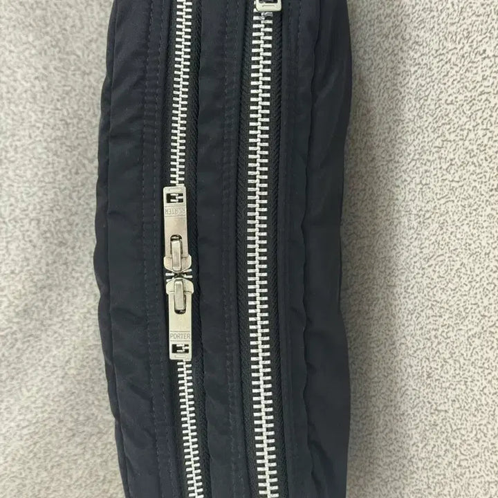 [BUNJANG] Porter Tanker S Black Shoulder Bag / 포터 탱커 S 블랙 622-76963