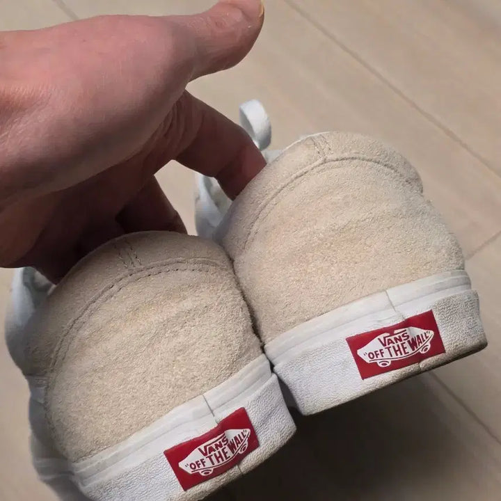 [BUNJANG] Vans Old Skool White Suede Sneakers / 반스 올드스쿨 화이트 스웨이드. 275