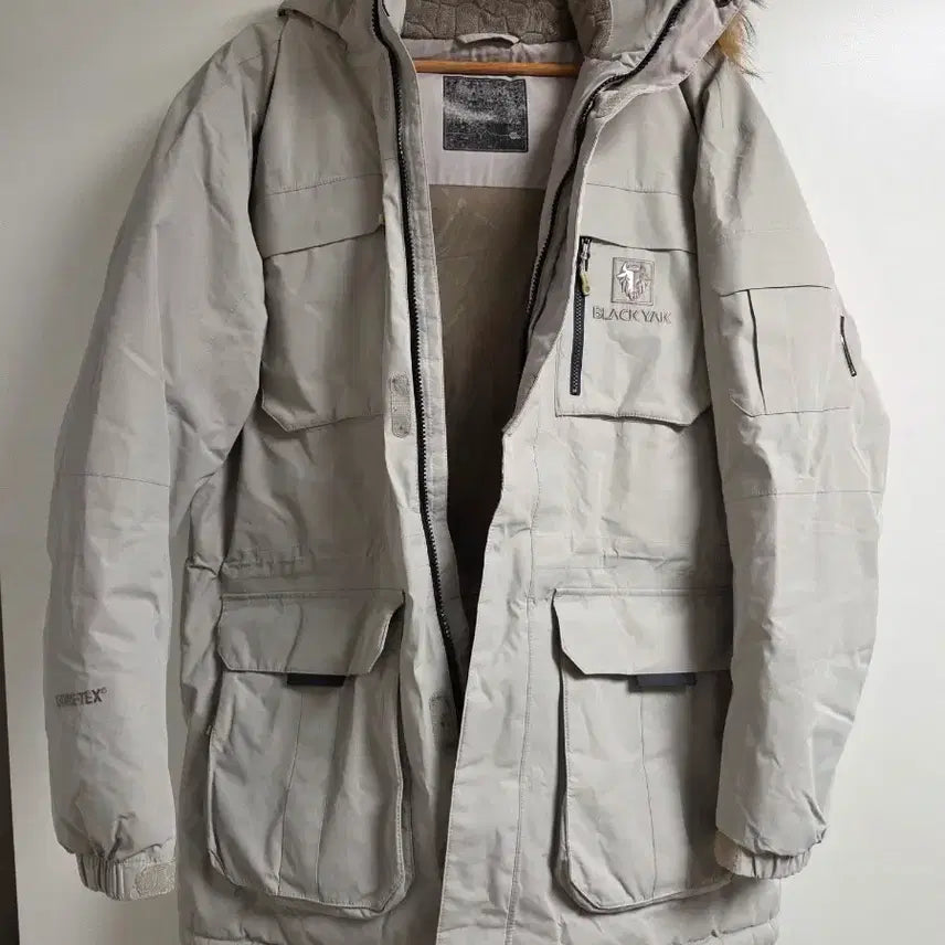 [BUNJANG] Black Yak Gore-Tex Ivory Padded Jacket / 블랙야크 고어텍스 패딩 아이보리색