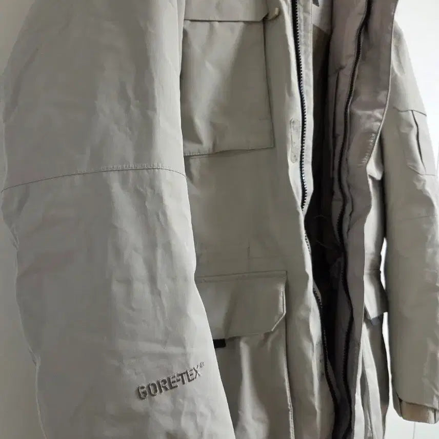 [BUNJANG] Black Yak Gore-Tex Ivory Padded Jacket / 블랙야크 고어텍스 패딩 아이보리색