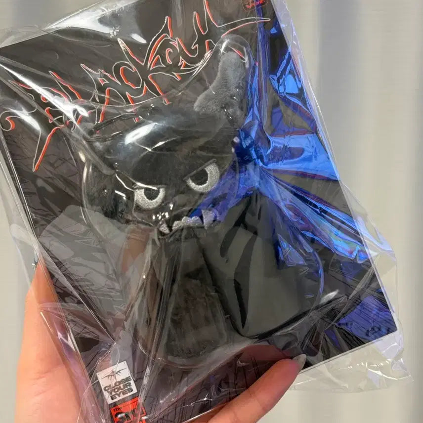 미개봉 클팅이 블팅이 블랙클팅이 클로즈유어아이즈 CLOSEYOUREYES