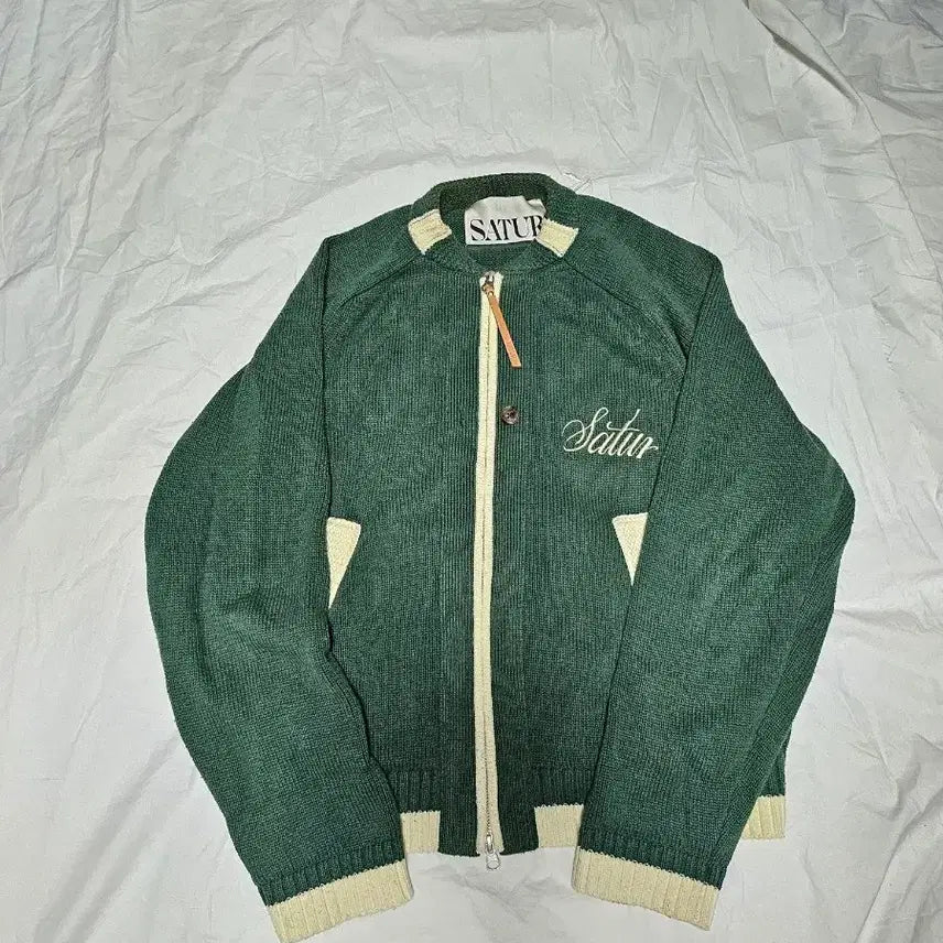 [BUNJANG] Sae-teo Boys Logo Knit Cardigan Classic Green / 새터 보이즈 로고 니트 가디건 클래식 그린 95