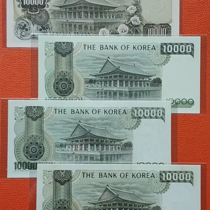 [BUNJANG] 구권 만원 지폐 2차,3차,4차,5차 (4장일괄) / 구권 만원 지폐 2차,3차,4차,5차 (4장일괄)