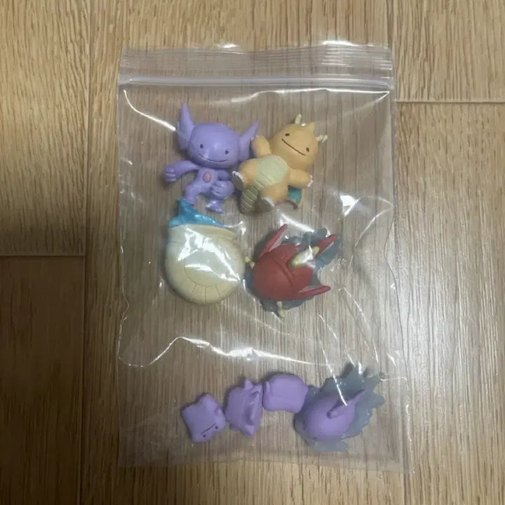 [SOLD OUT] 메타몽 변신 가챠 5탄 4종 일괄 판매합니다.