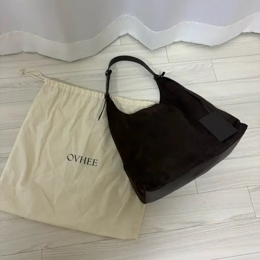 [BUNJANG] OVHEE Plum Suede Hobo Bag Dark Brown / OVHEE 오브히 플럼 스웨이드 호보백 다크브라운
