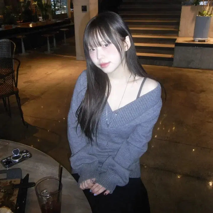 [BUNJANG] Our Cabinet Genie V Knit / 아워캐비넷 genie v knit