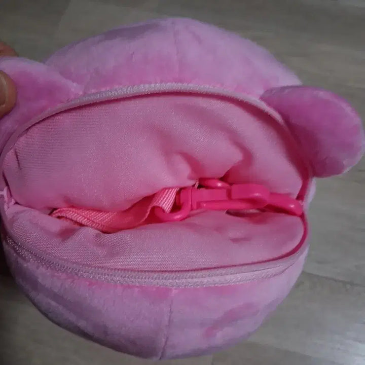 [BUNJANG] Bellygom Crossbody Bag v2 / 벨리곰 크로스백 v2 (무료배송)