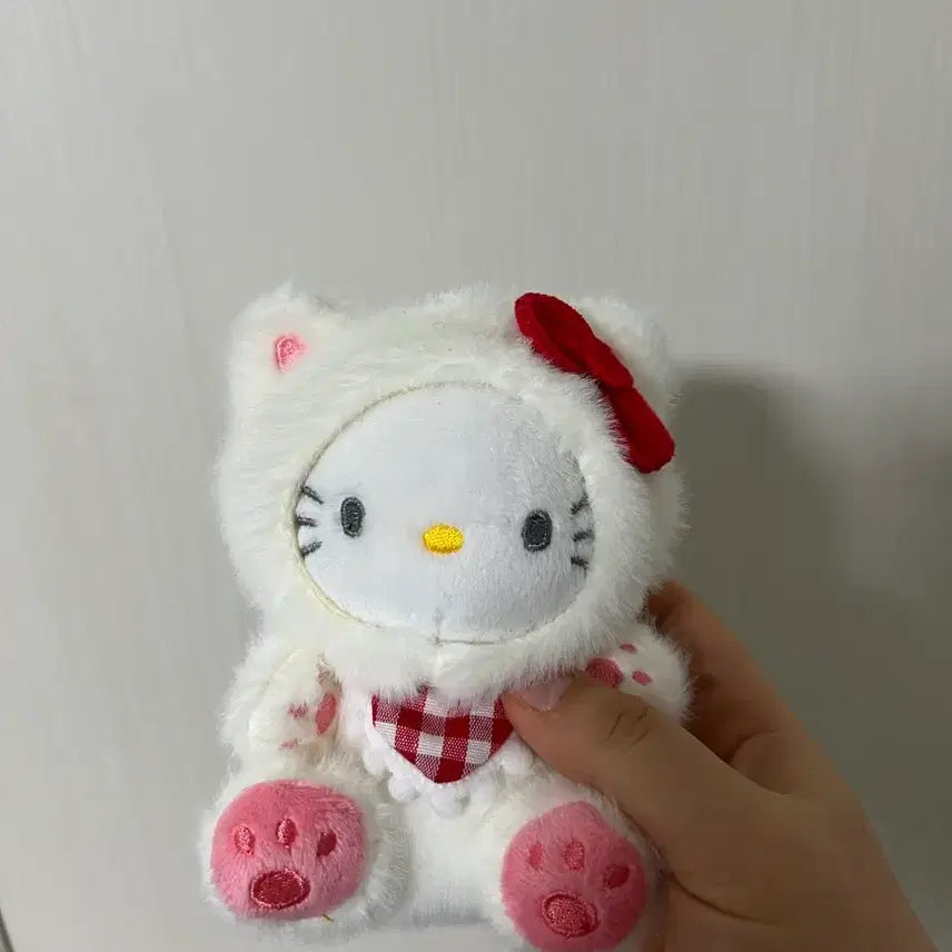 [BUNJANG] Hello Kitty Laubu Sanrio Kitty Plush Doll Keyring / 헬로키티 라부부 산리오 키티 봉제인형 털옷 입은 키티 인형 키링 키부부