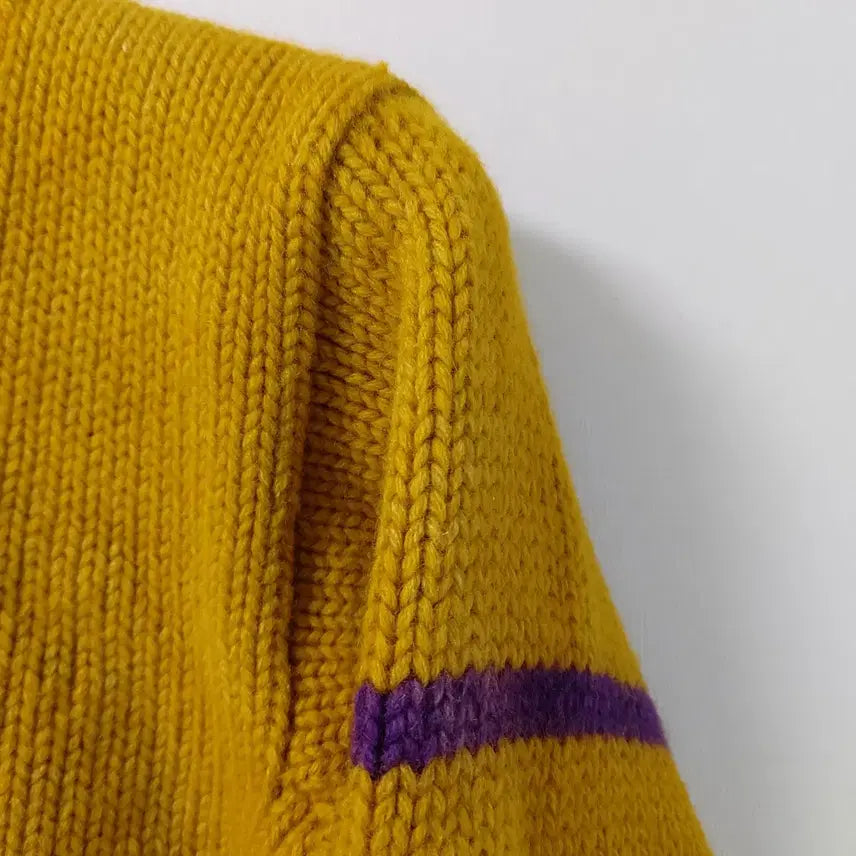 [BUNJANG] Vintage Wool V-Neck Sweater / 30년대 WOOL V-NECK SWEATER 선페이드 디스트레스드