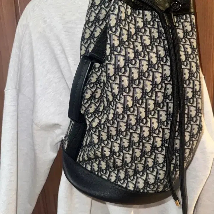 [BUNJANG] Dior Oblique Drawstring Bucket Bag / 디올 오블리크 드로우 스트링 버킷백