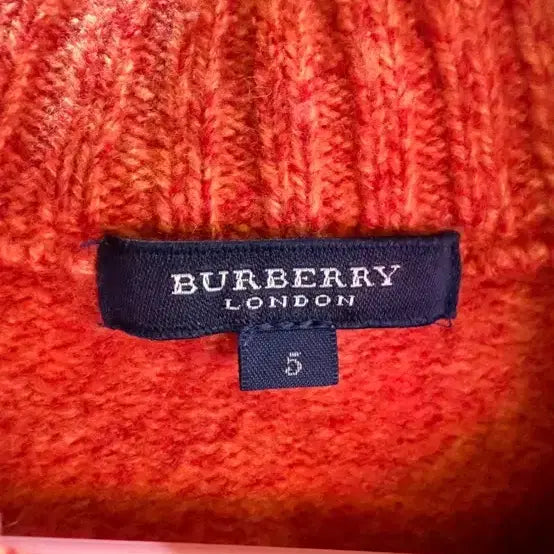 [BUNJANG] Burberry Orange Button Knit Sweater / 버버리 오렌지색 버튼 니트 스웨터
