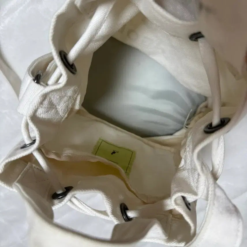 [BUNJANG] Kangol White Canvas Crossbody Bag / 캉골 화이트 캔버스 크로스백 복조리가방