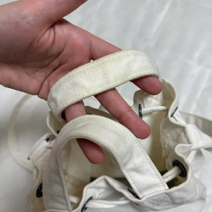 [BUNJANG] Kangol White Canvas Crossbody Bag / 캉골 화이트 캔버스 크로스백 복조리가방