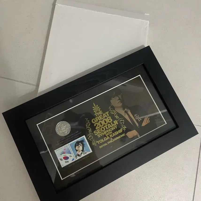 [BUNJANG] Seo Taiji Symphony Commemorative Stamp + Medal Frame Limited Edition / 서태지 심포니 기념 우표+메달 액자 한정판(새상품)