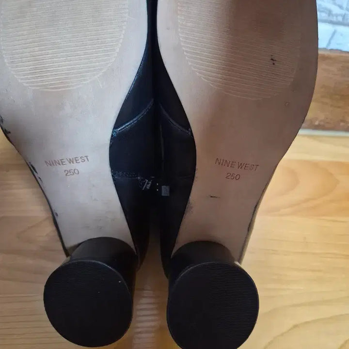 [BUNJANG] Nine West Leather Lace-up Ankle Boots / 나인웨스트 양가죽 레이스업 미니앵클부츠 250mm