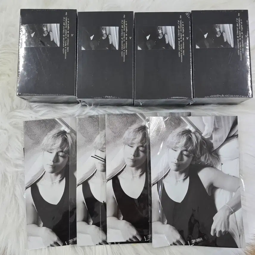 [BUNJANG] BTS V Kim Taehyung Reve Photobook + POB Bundle Set (Sealed) / BTS V (김태형)  reve 포토북 +특전 세트 미개봉
