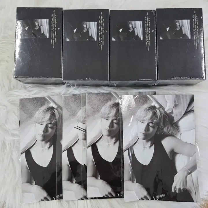 [BUNJANG] BTS V Kim Taehyung Reve Photobook + POB Bundle Set (Sealed) / BTS V (김태형)  reve 포토북 +특전 세트 미개봉