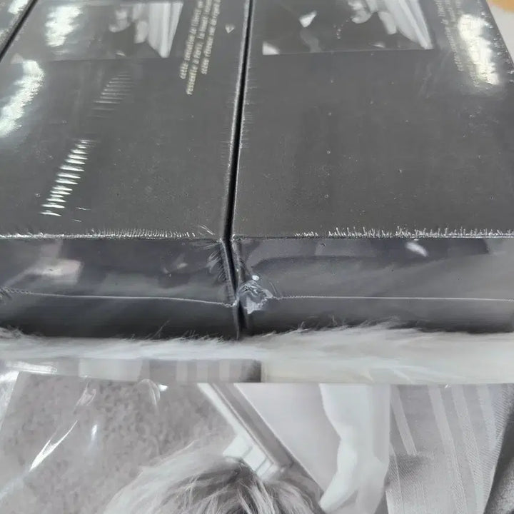 [BUNJANG] BTS V Kim Taehyung Reve Photobook + POB Bundle Set (Sealed) / BTS V (김태형)  reve 포토북 +특전 세트 미개봉