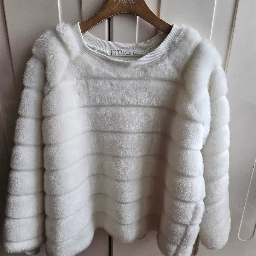 [BUNJANG] Artificial Mink Fur T-shirt / 인조밍크퍼 티