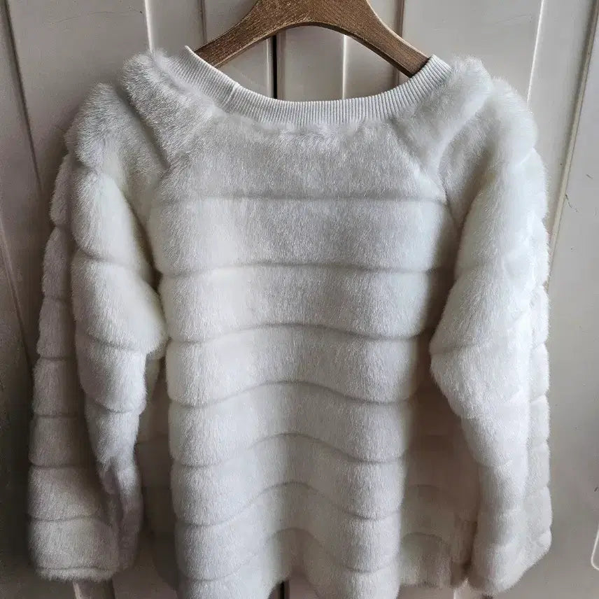 [BUNJANG] Artificial Mink Fur T-shirt / 인조밍크퍼 티