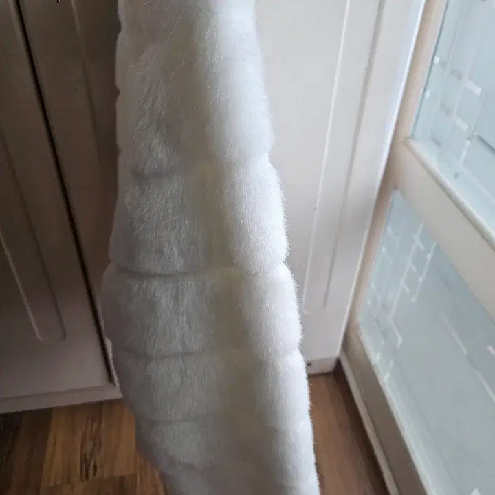 [BUNJANG] Artificial Mink Fur T-shirt / 인조밍크퍼 티