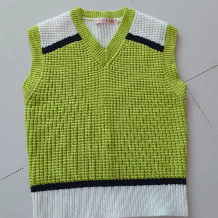 [BUNJANG] Marni x Uniqlo Knit Vest S / 마르니 X 유니클로 니트 베스트 S