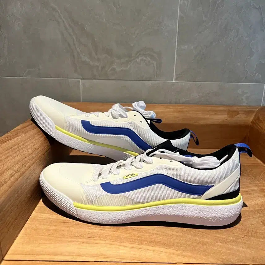[BUNJANG] EXO UltraRange Sneakers / 반스 울트라레인지 엑소 275,280