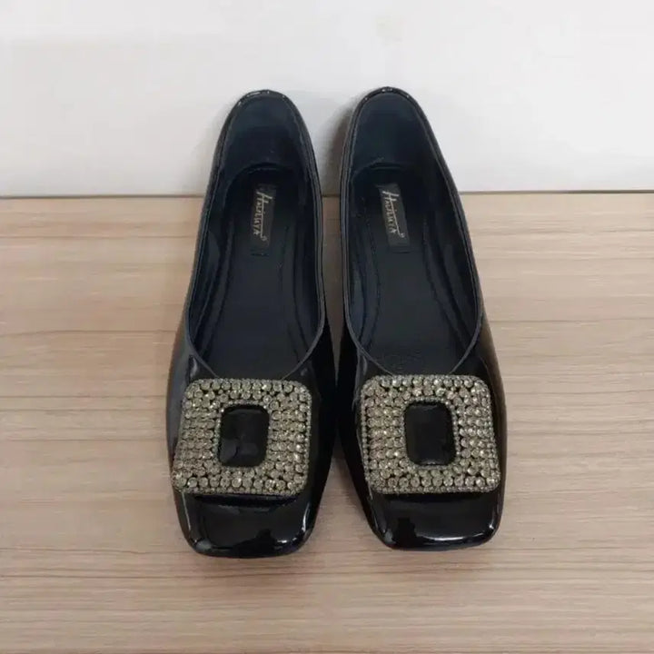 [BUNJANG] Square Cubic Embellished Flat Shoes / 여성 스퀘어 큐빅 플랫슈즈, 가죽로퍼 (36/ 230)