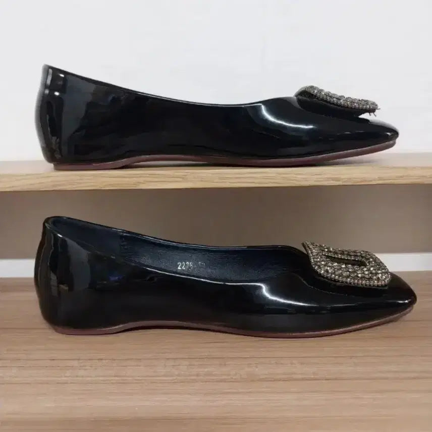 [BUNJANG] Square Cubic Embellished Flat Shoes / 여성 스퀘어 큐빅 플랫슈즈, 가죽로퍼 (36/ 230)