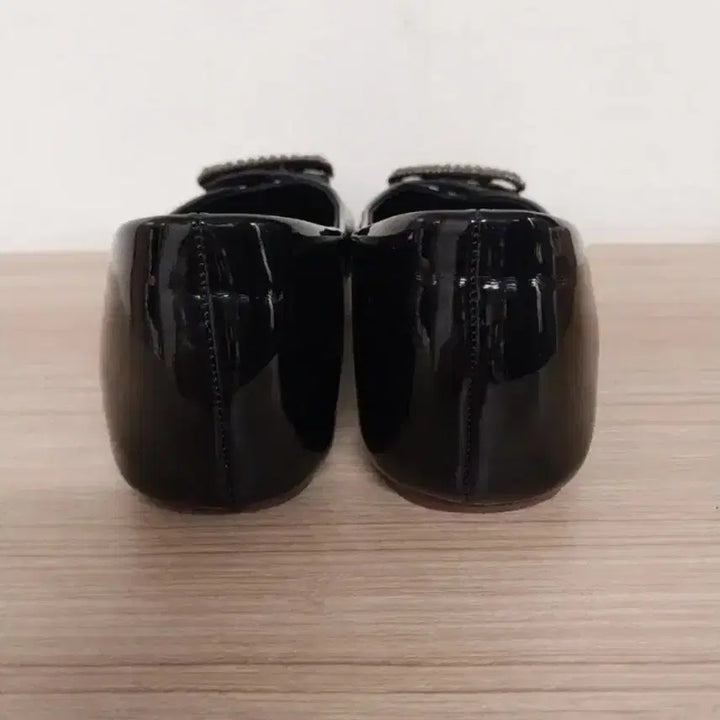 [BUNJANG] Square Cubic Embellished Flat Shoes / 여성 스퀘어 큐빅 플랫슈즈, 가죽로퍼 (36/ 230)