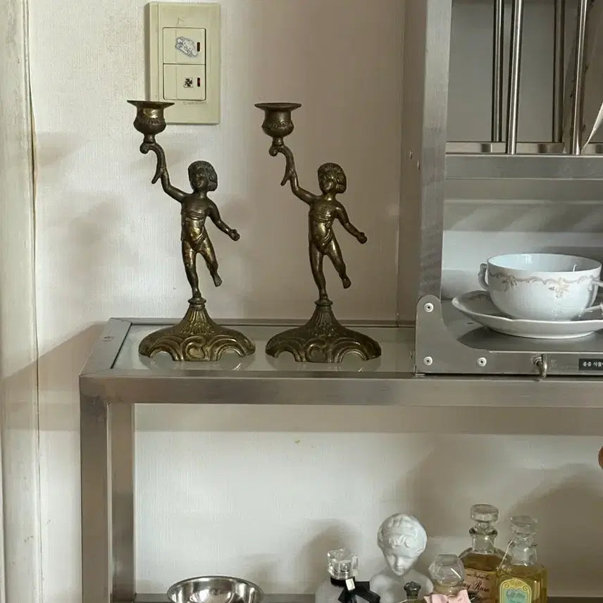 [BUNJANG] Vintage Bronze Angel Candle Holder Pair / 유럽 빈티지 브론즈 아기 천사 촛대 한 쌍