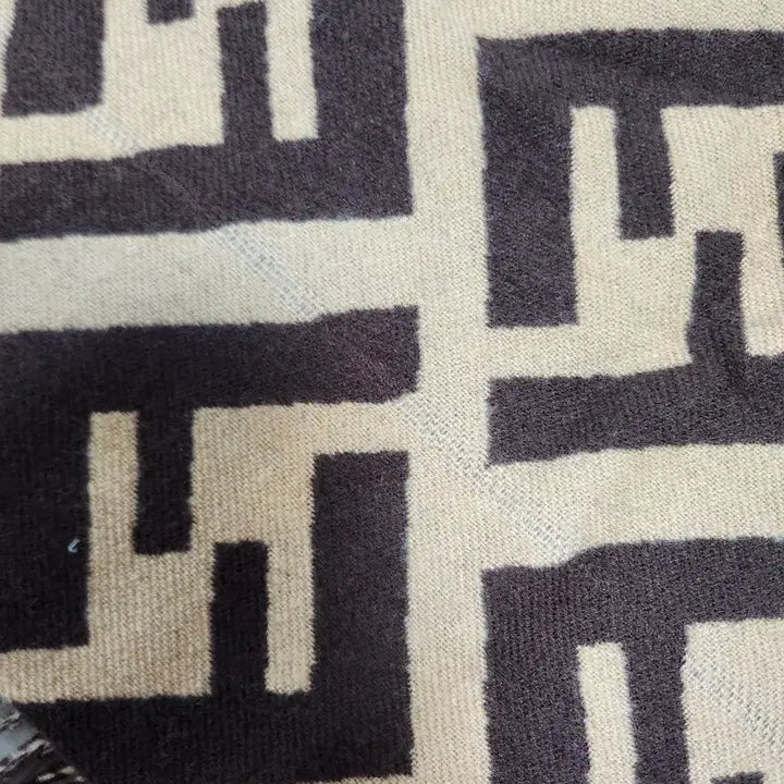 [BUNJANG] Fendi Muffler / 펜디 머플러