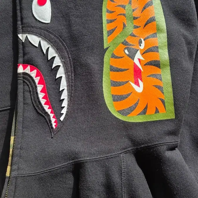 [BUNJANG] BAPE Shark Varsity Quilted Full Zip Hoodie XL / 베이프 샤크 바시티 퀄팅 후드 집업 XL
