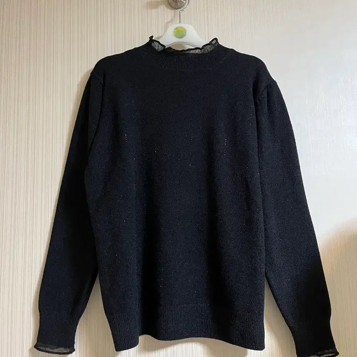 [BUNJANG] Black Lace Knit Top / 큐빅 블랙 레이스 니트 긴팔티/프리사이즈