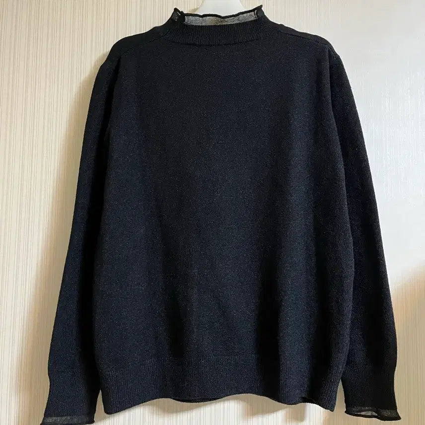 [BUNJANG] Black Lace Knit Top / 큐빅 블랙 레이스 니트 긴팔티/프리사이즈