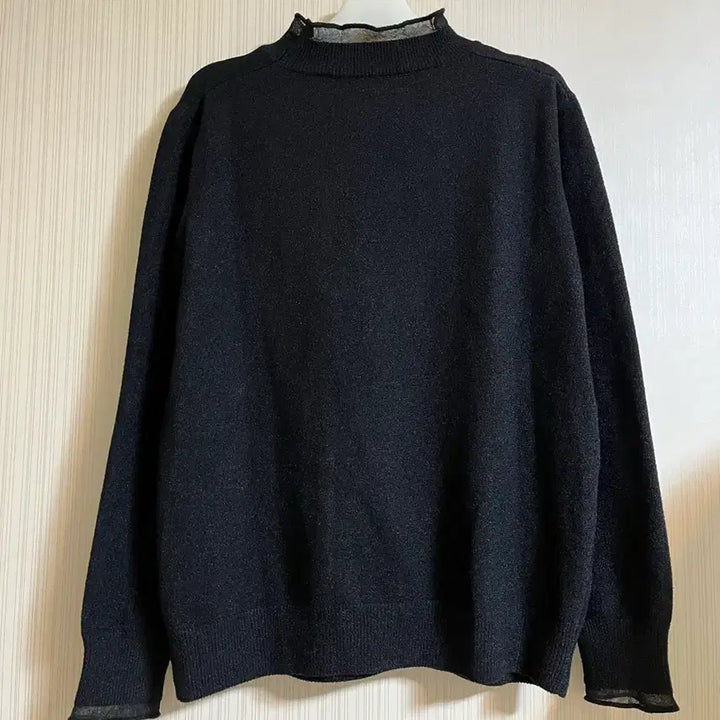 [BUNJANG] Black Lace Knit Top / 큐빅 블랙 레이스 니트 긴팔티/프리사이즈